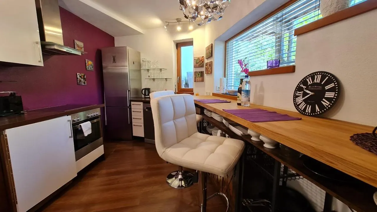 Design Ferienwohnung 2. Reihe Woerthsee Mit Garten Und Grosser Terrasse Inning am Ammersee 0*,  Germany